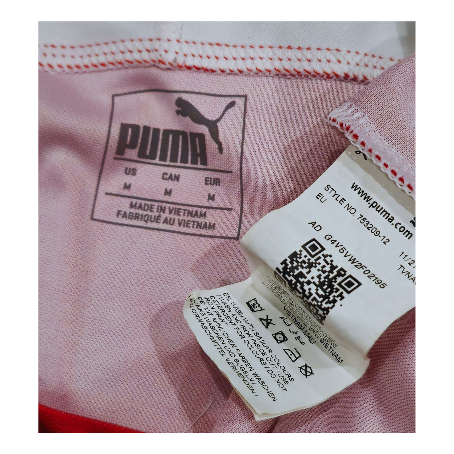 Arsenal 2018/19 Home Jersey - Pierre-Emerick Aubameyang Collar | Upcycled Locker