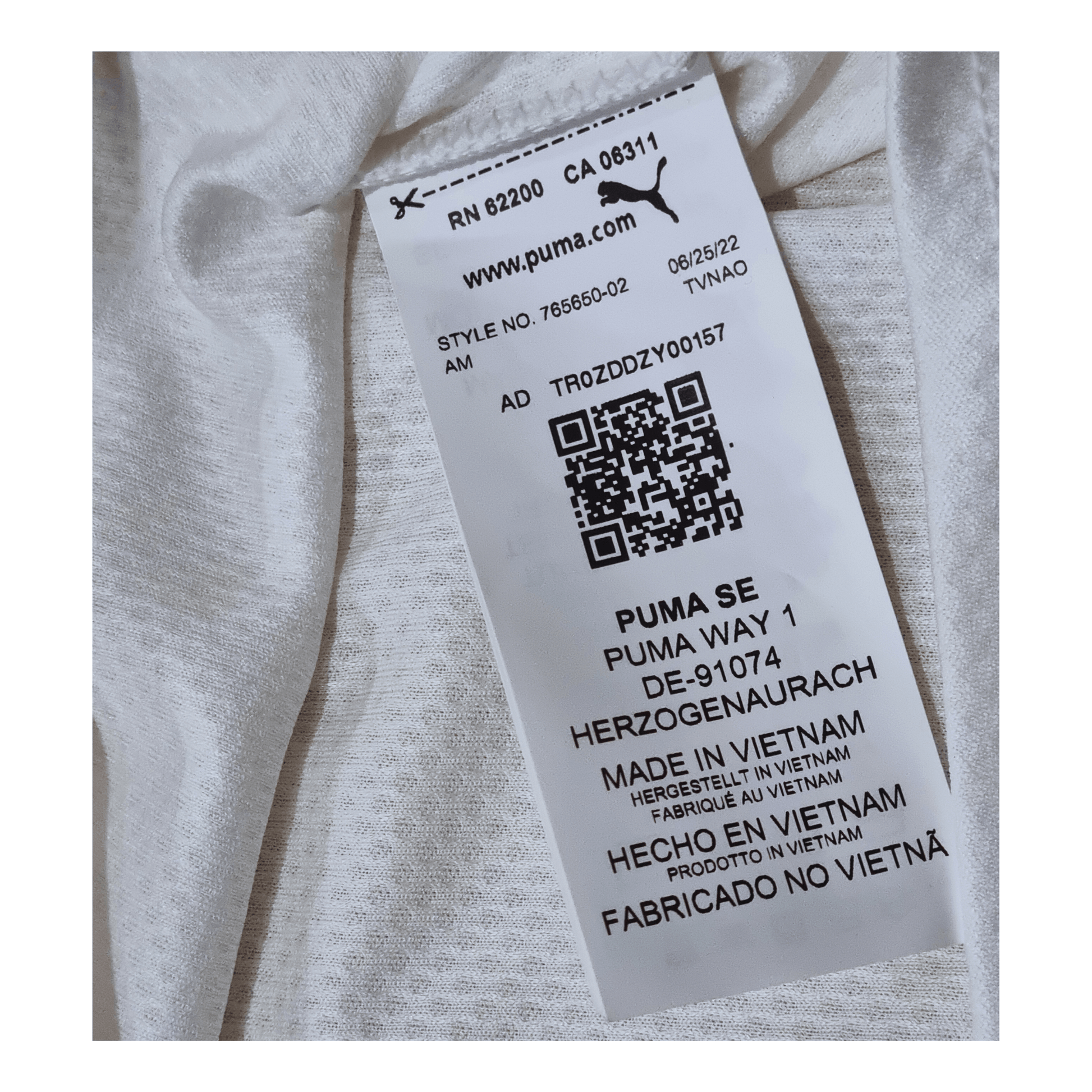 Italy 2022 Away Jersey Collar Tag | Upcycled Locker