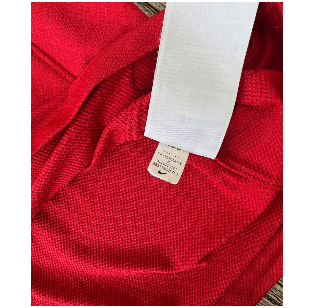 Manchester United 2011/12 Home Jersey - Javier Hernández Collar Tag | Upcycled Locker