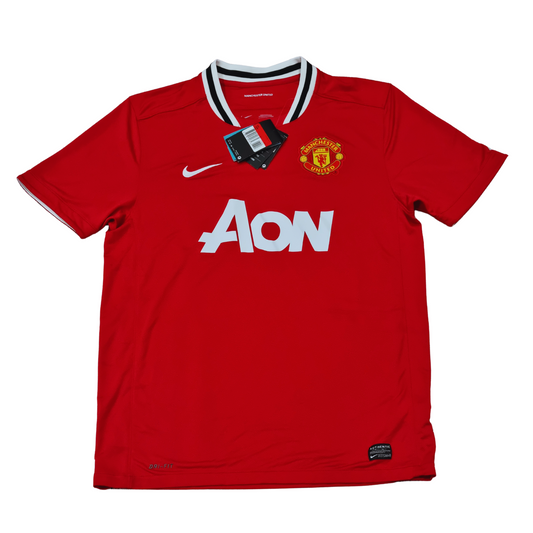 The Nike Manchester United 2011/12 Home Jersey is perfect for any fan of the club looking to show their support at games both at home and away.