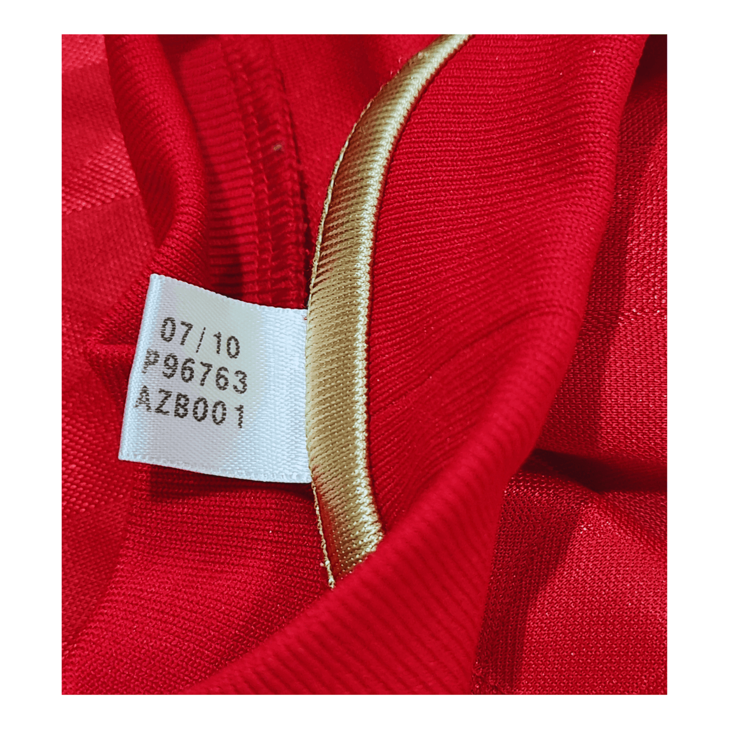 Liverpool 2010/12 Home Jersey - Steven Gerrard Collar | Upcycled Locker
