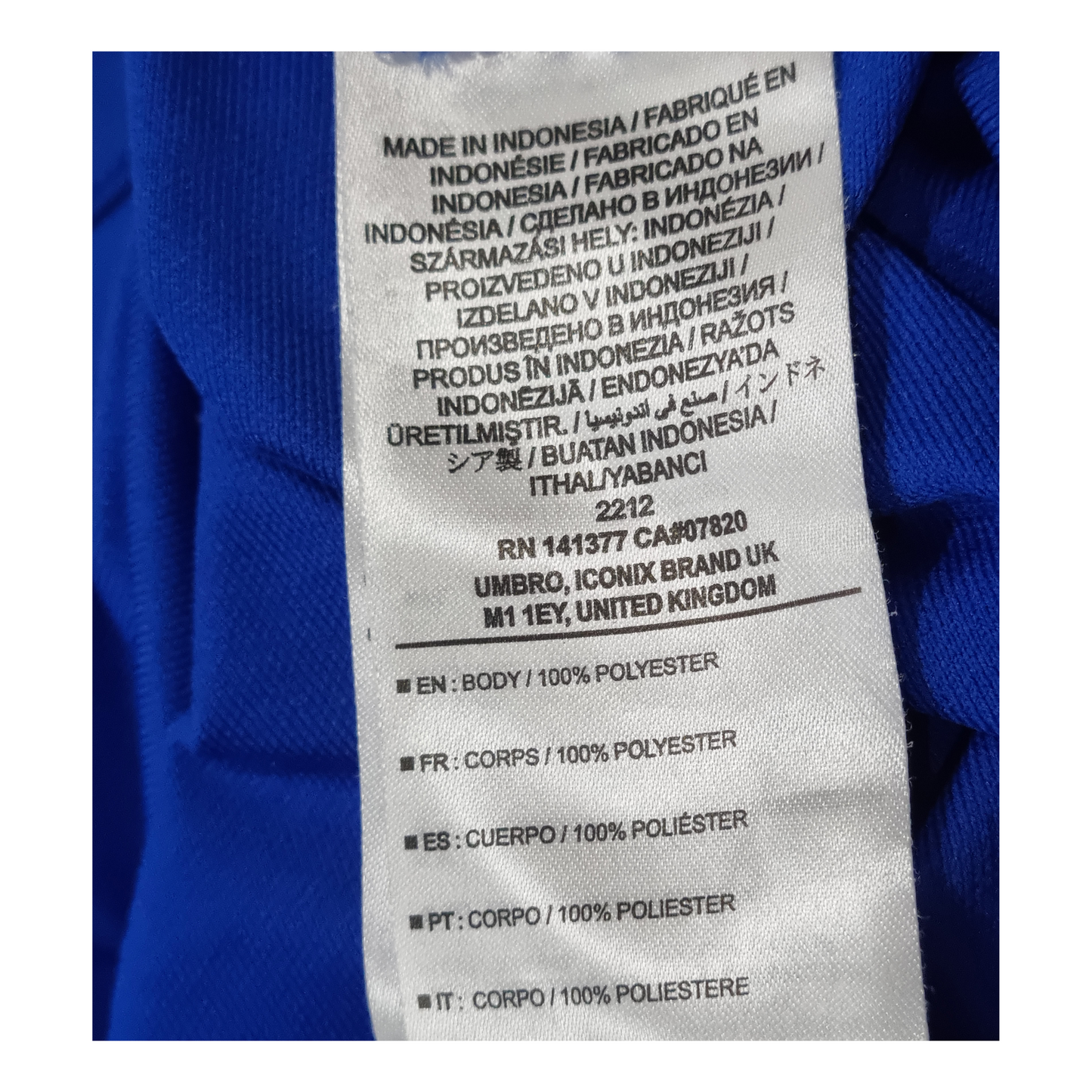 A label on a blue Umbro Everton 2017/18 Home Jersey with Wayne Rooney's name on it.